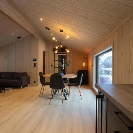 High Standard Close To The Center *