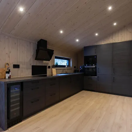 High Standard Close To The Center Holiday home *